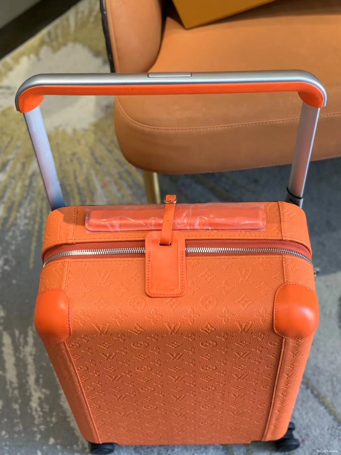 HORIZON 37L CUSTOM ORANGE SUITCASE TAURILLON 55 0730